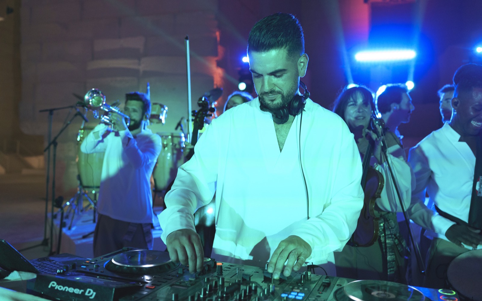 Le DJ